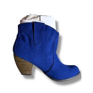 New Qupid Western Cowboy Ankle Booties Stacked Heel Blue Faux Suede Size 6.5